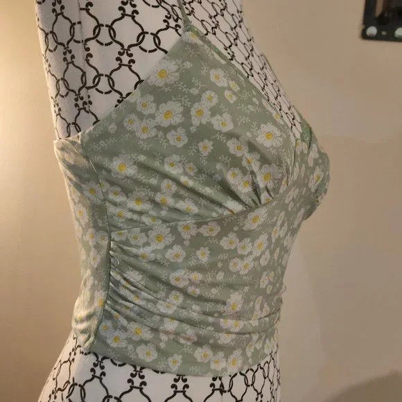 Green floral crop top - Picture 8 of 11